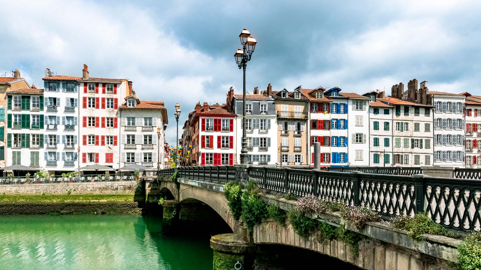 Illustration Bayonne pour le service de Université de Pau et des pays de l'Adour